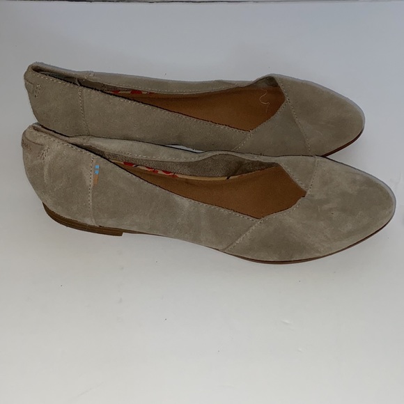 TOMS shoes Julie Desert Taupe flats size 10 great condition. - Picture 3 of 12